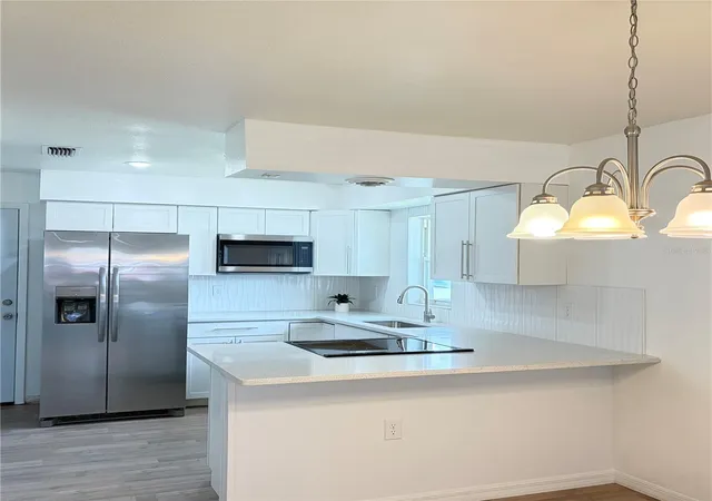 Photo 4 of Single family home for sale at 1117 Blossom Cir N, Lakeland, FL 33805 | MLS# P4939733 | Listing updated on 2026-09-02