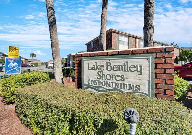 Photo 2 of Condo for sale at 1920 E Edgewood Dr #N8, Lakeland, FL 33803 | MLS# B4902364 | Listing updated on 2026-09-01