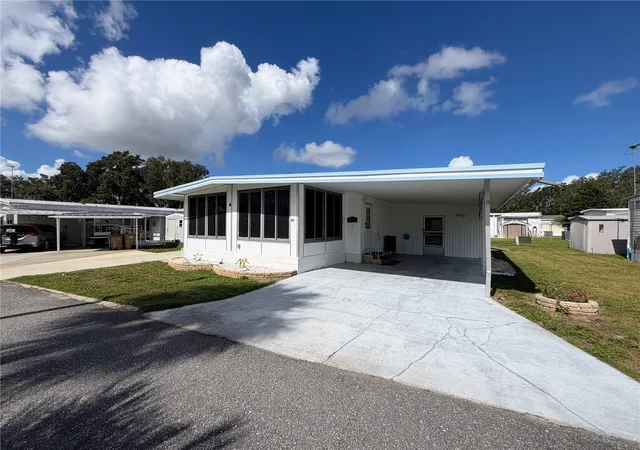 Photo 2 of Manufactured home for sale at 751 Traci Dr, Leesburg, FL 34788 | MLS# G5117207 | Listing updated on 2026-10-13