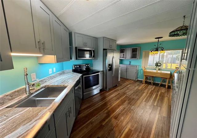 Photo 4 of Manufactured home for sale at 751 Traci Dr, Leesburg, FL 34788 | MLS# G5117207 | Listing updated on 2026-10-13