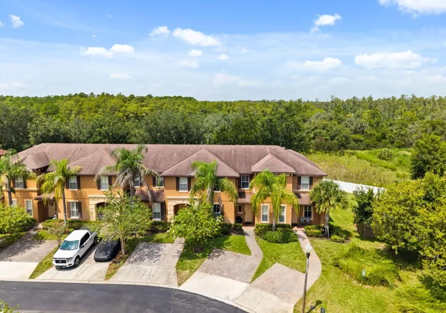 Photo 3 of Condo for sale at 3214 Calabria Ave #3214, Davenport, FL 33897 | MLS# O6437911 | Listing updated on 2026-09-03