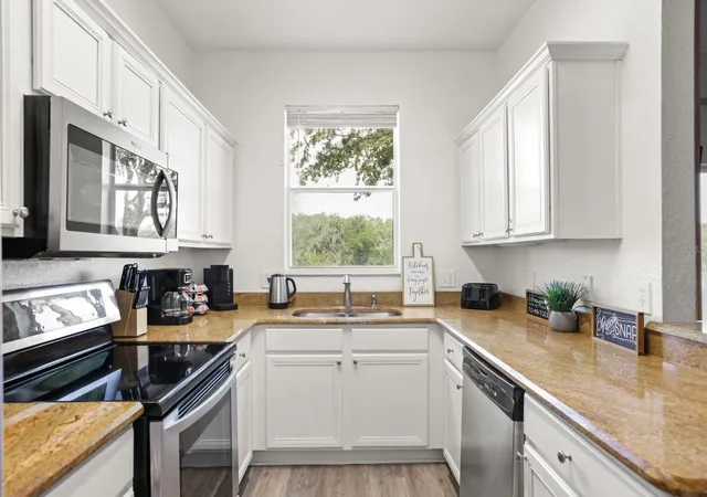 Listing Photo 5 - Condo for sale in building located at 3214 Calabria Ave, Davenport, FL 33897 - Unit #3214