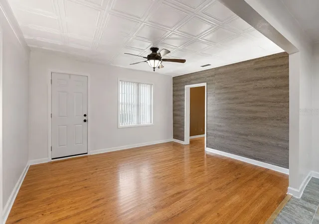 Photo 4 of Single family home for sale at 8709 El Portal Dr, Tampa, FL 33604 | MLS# N6145562 | Listing updated on 2026-10-13