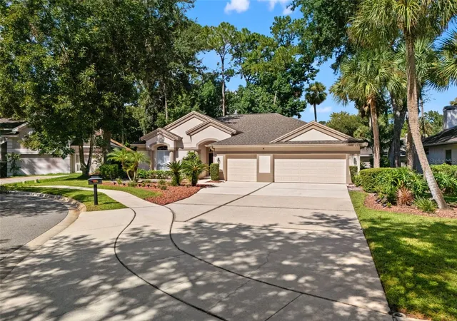 Photo 1 of Single family home for sale at 5325 Lake Blf Ter, Sanford, FL 32771 | MLS# O6437918 | Listing updated on 2026-09-02