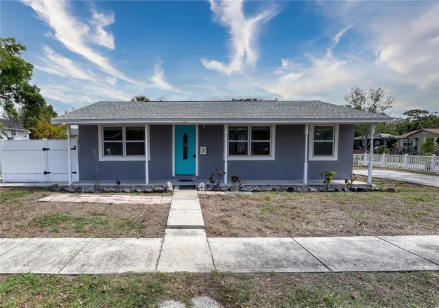 Photo 2 of Single family home for sale at 116 44th Street S, Saint Petersburg, FL 33711 | MLS# O6437939 | Listing updated on 2026-10-07