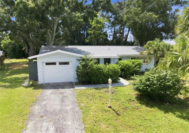 Photo 1 of Single family home for sale at 6100 35th Avenue N, Saint Petersburg, FL 33710 | MLS# TB8544147 | Listing updated on 2026-09-03