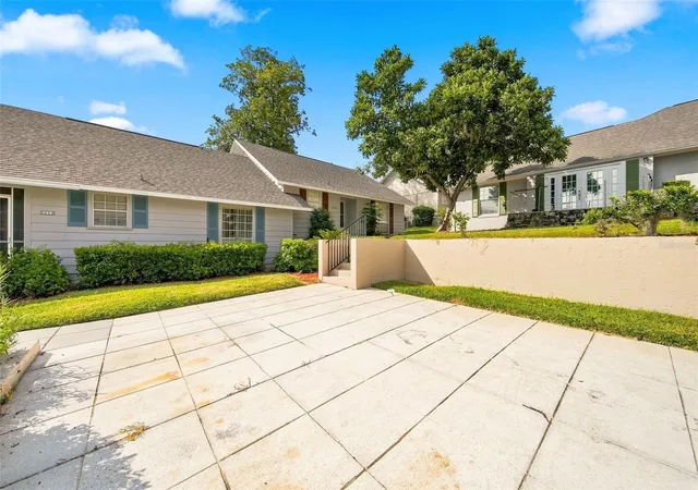 Listing Photo 2 - Condo for sale in building located at 1026 Villa Ln, APOPKA, FL 32712 - Unit #14