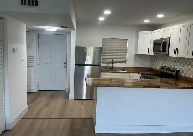 Photo 4 of Condo for sale at 2625 State Rd 590 #2832, Clearwater, FL 33759 | MLS# TB8544157 | Listing updated on 2026-09-03