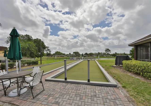 Listing Photo 2 - Condo for sale in building located at 2333 Glenmore Cir, SUN CITY CENTER, FL 33573