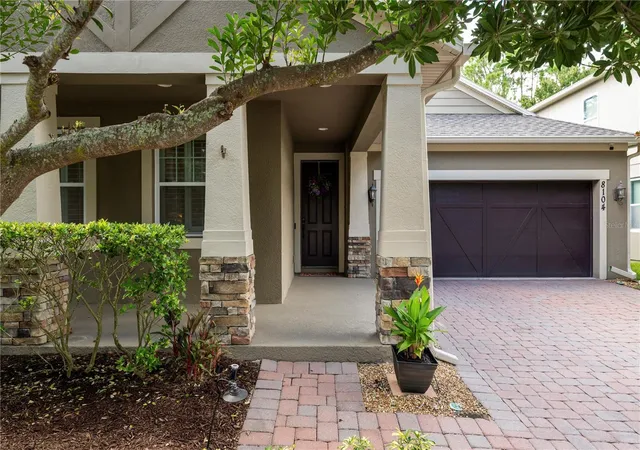 Photo 2 of Single family home for sale at 8104 Jailene Dr, Windermere, FL 34786 | MLS# O6437963 | Listing updated on 2026-09-04