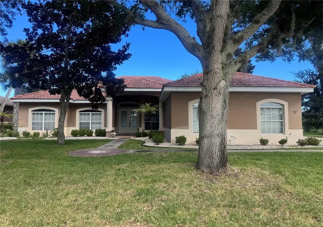 Photo 2 of Sale Pending at 37 Sabal Bnd, Palm Coast, FL 32137 | MLS# FC321119 | Listing updated on 2026-10-10