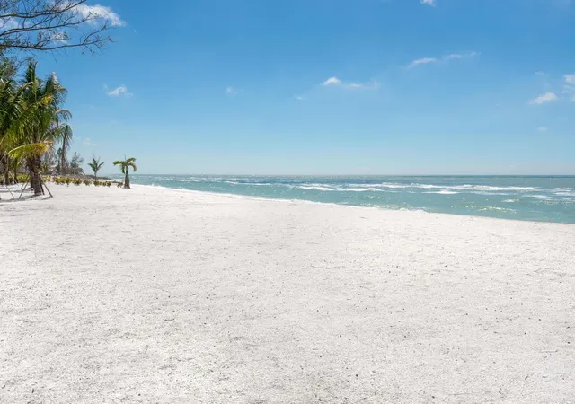 Photo 3 of Mansion for sale at 1216 N Casey Key Rd, Osprey, FL 34229 | MLS# A4704643 | Listing updated on 2026-09-04