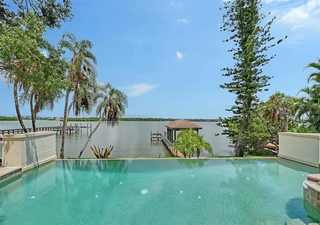Photo 4 of Single family home for sale at 1216 N Casey Key Rd, Osprey, FL 34229 | MLS# A4704643 | Listing updated on 2026-09-04