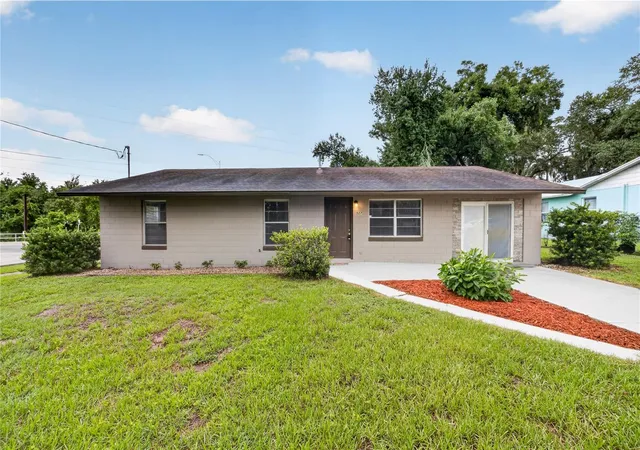 Photo 2 of Single family home for sale at 507 S Ohio Ave, Groveland, FL 34736 | MLS# G5117217 | Listing updated on 2026-09-02