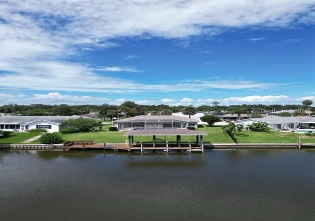 Photo 2 of Single family home for sale at 70 Fleming Ct, Palm Coast, FL 32137 | MLS# O6438002 | Listing updated on 2026-09-02