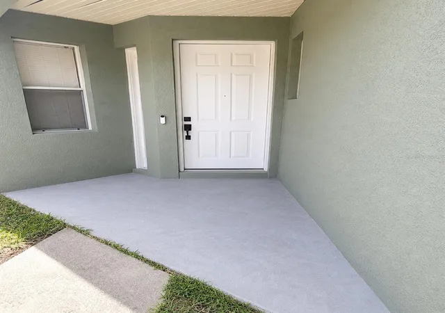 Photo 3 of Single family home for sale at 6210 Kiteridge Dr, Lithia, FL 33547 | MLS# TB8544277 | Listing updated on 2026-09-30