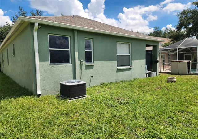 Photo 3 of Single family home for sale at 6210 Kiteridge Dr, Lithia, FL 33547 | MLS# TB8544277 | Listing updated on 2026-09-30