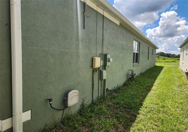Photo 4 of Single family home for sale at 6210 Kiteridge Dr, Lithia, FL 33547 | MLS# TB8544277 | Listing updated on 2026-09-30