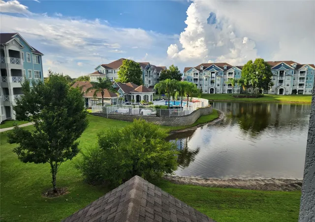 Listing Photo 4 - Condo for sale in building located at 5257 Cane Island Loop, Kissimmee, FL 34746 - Unit #302