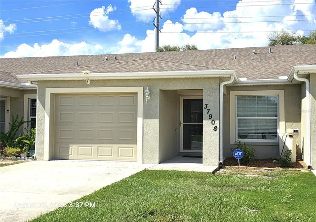 Photo 3 of House for sale at 37908 Prairie Rose Loop, Zephyrhills, FL 33542 | MLS# TB8544286 | Listing updated on 2026-09-02