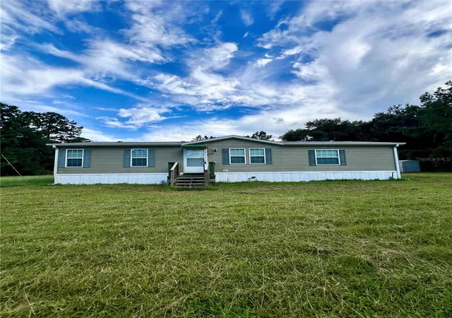 Photo 1 of Manufactured home for sale at 113 Sabrina Ln, Palatka, FL 32177 | MLS# FC321130 | Listing updated on 2026-10-12