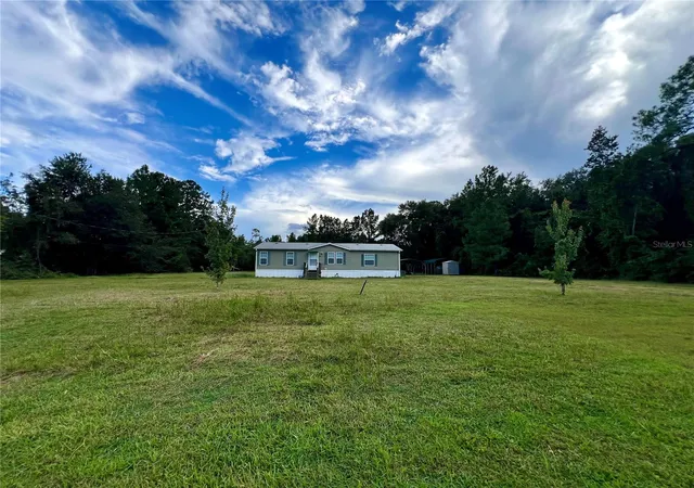 Photo 2 of Manufactured home for sale at 113 Sabrina Ln, Palatka, FL 32177 | MLS# FC321130 | Listing updated on 2026-10-12