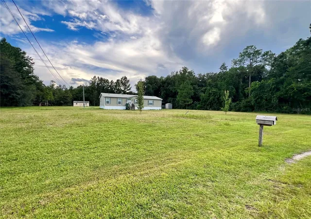 Photo 3 of Manufactured home for sale at 113 Sabrina Ln, Palatka, FL 32177 | MLS# FC321130 | Listing updated on 2026-10-12