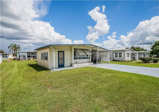 Photo 2 of Manufactured home for sale at 5302 Powhattan St, Zephyrhills, FL 33542 | MLS# TB8544333 | Listing updated on 2026-09-05
