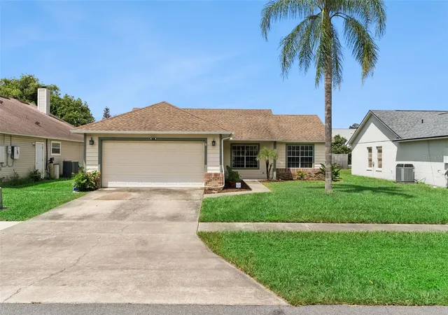 Photo 2 of Single family home for sale at 204 S Bristol Cir, Sanford, FL 32773 | MLS# O6438098 | Listing updated on 2026-09-04