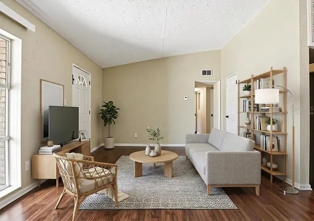 Photo 3 of Single family home for sale at 5312 Coventry Dr, Orlando, FL 32808 | MLS# O6438131 | Listing updated on 2026-09-02