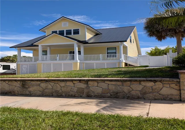 Photo 3 of Single family home for sale at 414 Jessamine Blvd, Daytona Beach, FL 32118 | MLS# V4951052 | Listing updated on 2026-10-08