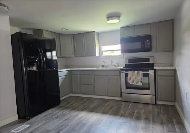 Photo 2 of Manufactured home for sale at 6240 Connecticut St, Zephyrhills, FL 33542 | MLS# TB8544407 | Listing updated on 2026-09-02