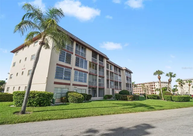 Photo 28 of Condo for sale at 4171 Heron Way #E309, Bradenton, FL 34205 | MLS# A4704722 | Listing updated on 2026-09-03