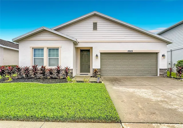 Photo 1 of Single family home for sale at 2929 Deerberry Ln, Clermont, FL 34714 | MLS# O6438203 | Listing updated on 2026-10-07