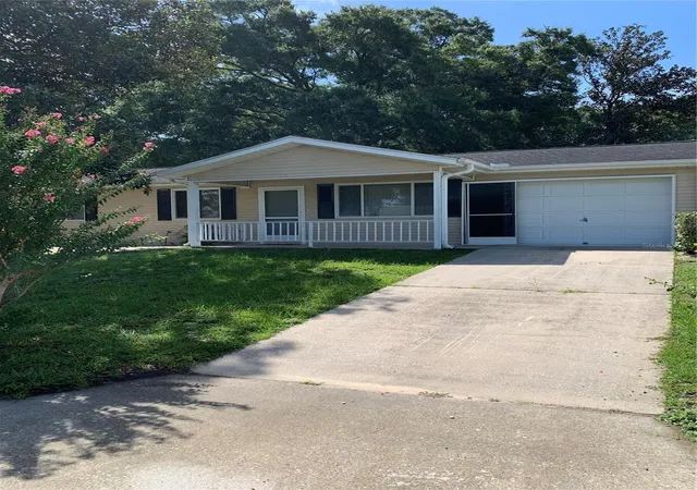 Photo 2 of Sale Pending at 8392 Sw 109th Lane Rd, Ocala, FL 34481 | MLS# OM731475 | Listing updated on 2026-09-03