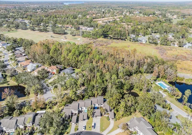 Photo 3 of Townhouse for sale at 215 Woods Landing Trl, Oldsmar, FL 34677 | MLS# TB8544503 | Listing updated on 2026-09-02
