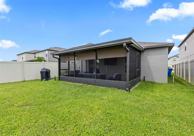 Photo 4 of Single family home for sale at 5111 Dandelion St, Apollo Beach, FL 33572 | MLS# TB8544519 | Listing updated on 2026-09-08