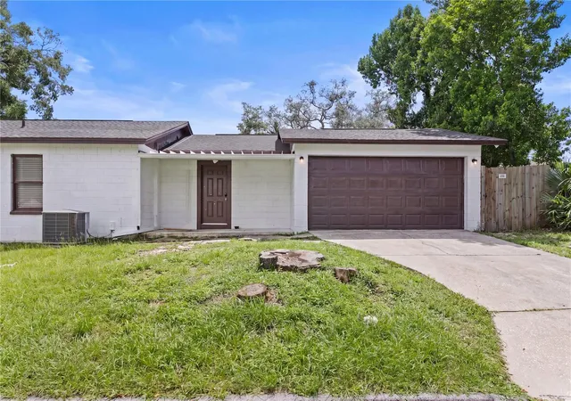 Photo 2 of Single family home for sale at 8520 N Branch Ave, Tampa, FL 33604 | MLS# TB8544521 | Listing updated on 2026-09-04
