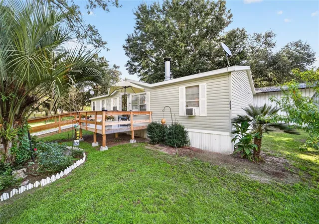 Photo 3 of House for sale at 6051 SE 148th Terrace, Morriston, FL 32668 | MLS# OM731482 | Listing updated on 2026-09-02