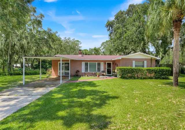 Photo 1 of Single family home for sale at 11031 W Beach Pkwy, Lake Wales, FL 33898 | MLS# O6438271 | Listing updated on 2026-09-04