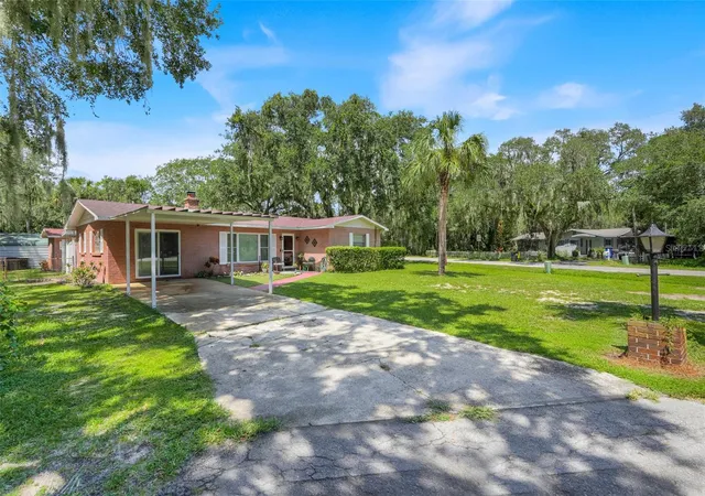 Photo 2 of Single family home for sale at 11031 W Beach Pkwy, Lake Wales, FL 33898 | MLS# O6438271 | Listing updated on 2026-09-04