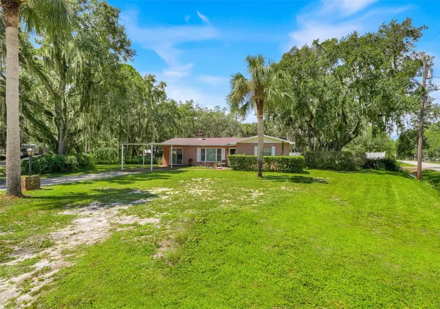 Photo 2 of Single family home for sale at 11031 W Beach Pkwy, Lake Wales, FL 33898 | MLS# O6438271 | Listing updated on 2026-09-04