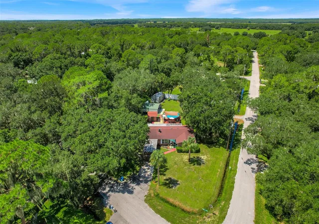 Photo 3 of Single family home for sale at 11031 W Beach Pkwy, Lake Wales, FL 33898 | MLS# O6438271 | Listing updated on 2026-09-04