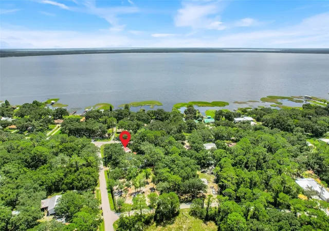 Photo 4 of Single family home for sale at 11031 W Beach Pkwy, Lake Wales, FL 33898 | MLS# O6438271 | Listing updated on 2026-09-04
