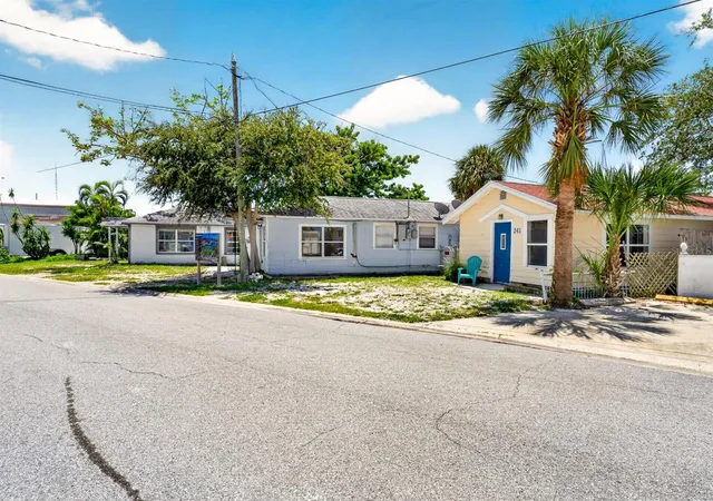 Listing Photo 4 - Condo for sale in building located at 249 Boca Ciega Dr, MADEIRA BEACH, FL 33708