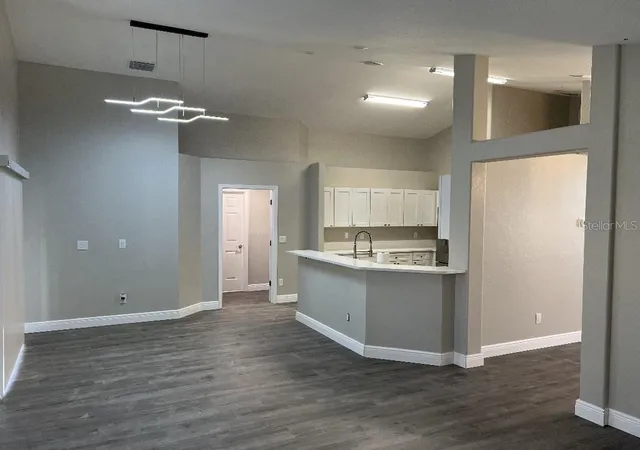 Photo 4 of Single family home for sale at 735 Hurley Dr, Winter Garden, FL 34787 | MLS# TB8544631 | Listing updated on 2026-09-03
