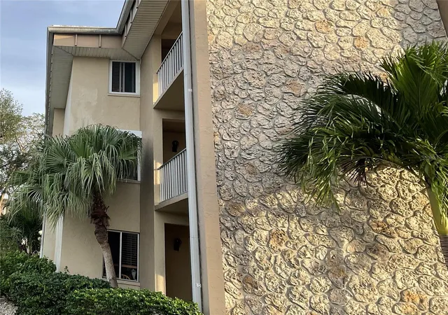Condo for sale at 2244 Winkler Ave #301, FORT MYERS, FL 33901 | MLS# OM731499
