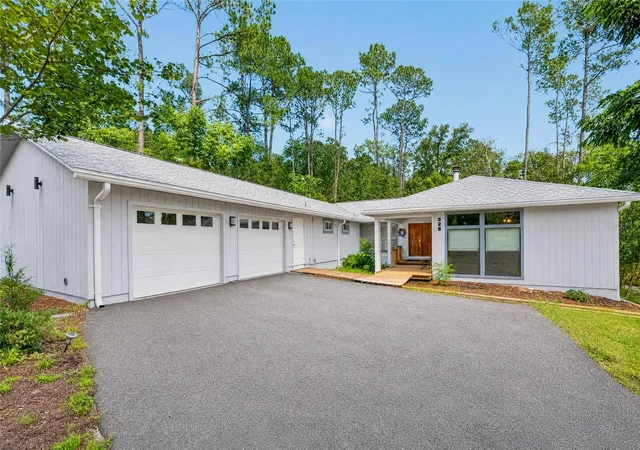 Photo 1 of Single family home for sale at 325 Nw 80th Boulevard, Gainesville, FL 32607 | MLS# OM731500 | Listing updated on 2026-09-03