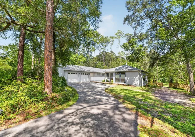Photo 2 of Single family home for sale at 325 Nw 80th Boulevard, Gainesville, FL 32607 | MLS# OM731500 | Listing updated on 2026-09-03