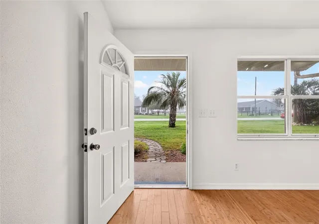 Photo 4 of Single family home for sale at 3826 NE 5th Terrace, Ocala, FL 34479 | MLS# OM731503 | Listing updated on 2026-09-02